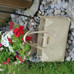 Authentic Louis Vuitton Wilshire Vernice handbag